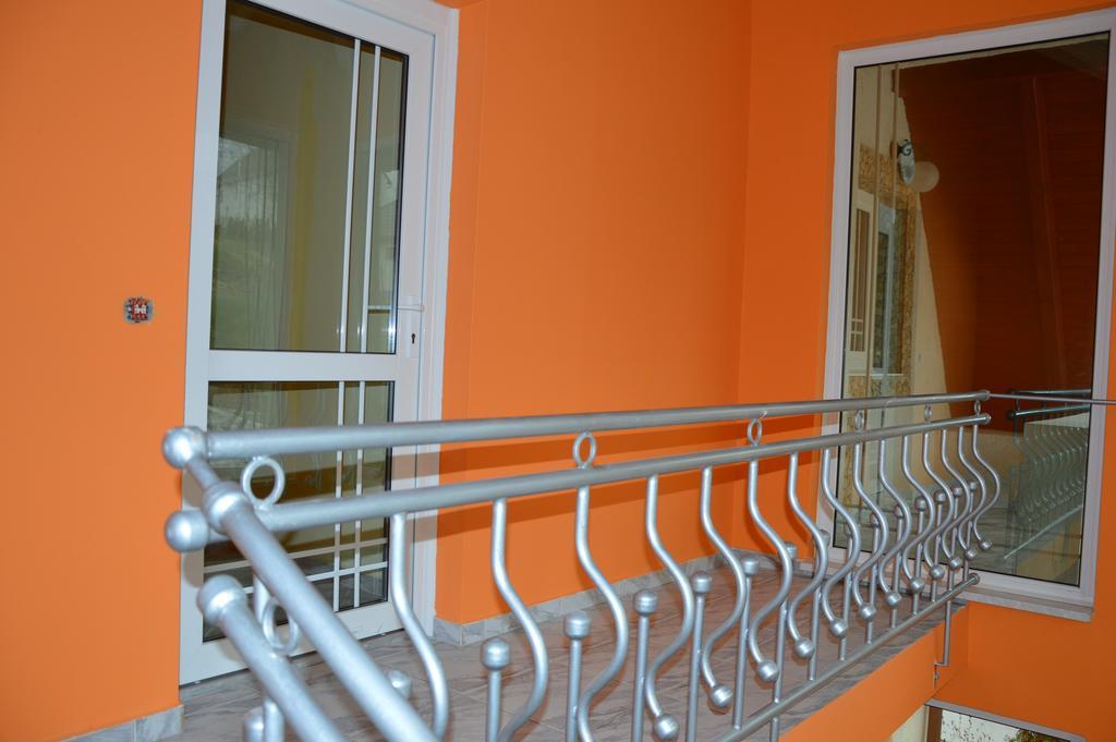 ヘーヴィーズ Kristaly Apartman Bed & Breakfast エクステリア 写真
