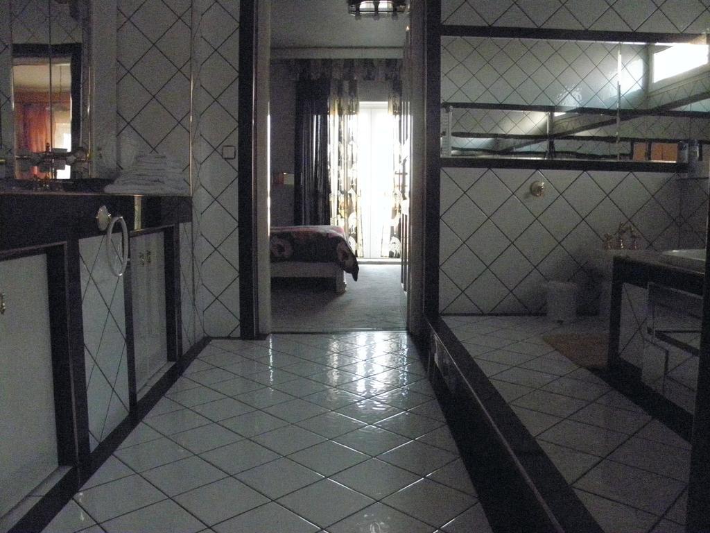 ヘーヴィーズ Kristaly Apartman Bed & Breakfast エクステリア 写真