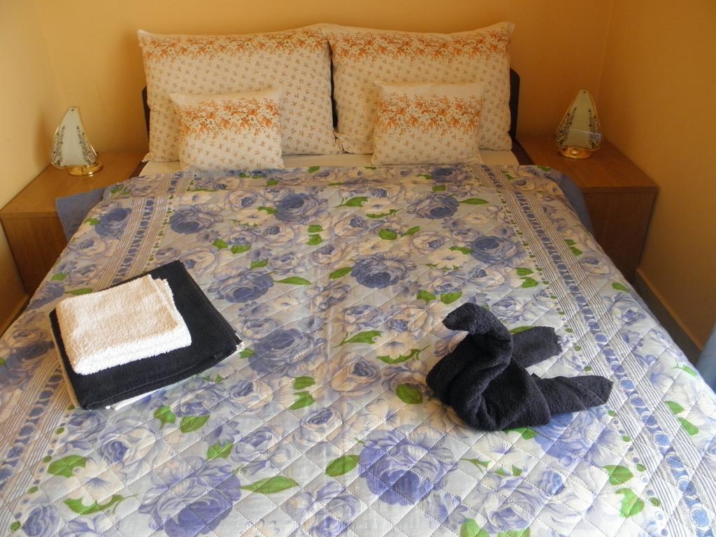 ヘーヴィーズ Kristaly Apartman Bed & Breakfast エクステリア 写真