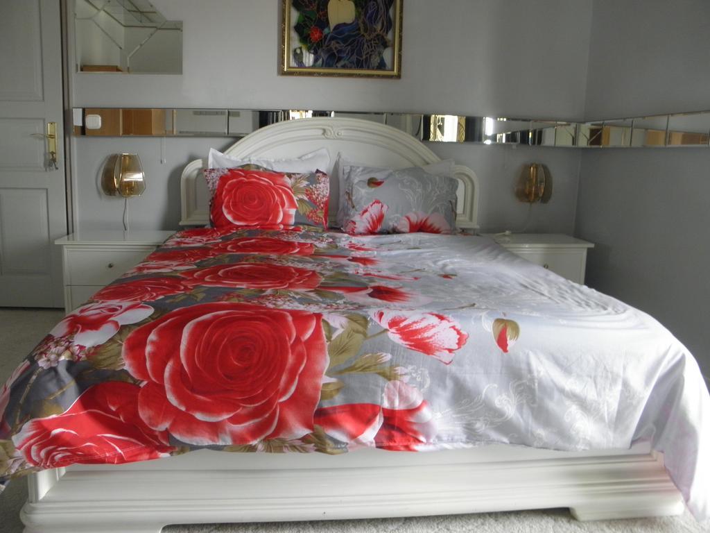 ヘーヴィーズ Kristaly Apartman Bed & Breakfast エクステリア 写真